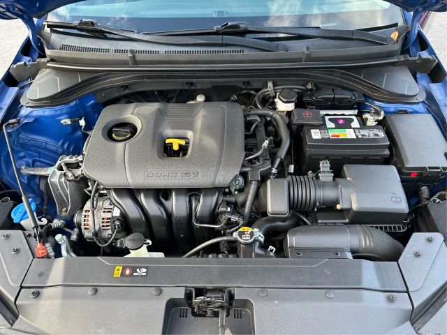 
								2020 Hyundai Elantra SEL Sedan 4D full									