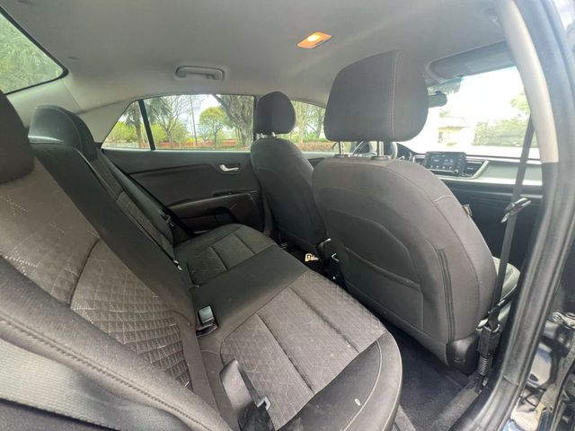 
								2020 Kia Rio LX Sedan 4D full									