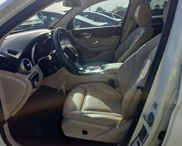 
								2018 Mercedes-Benz GLC GLC 300 Sport Utility 4D full									