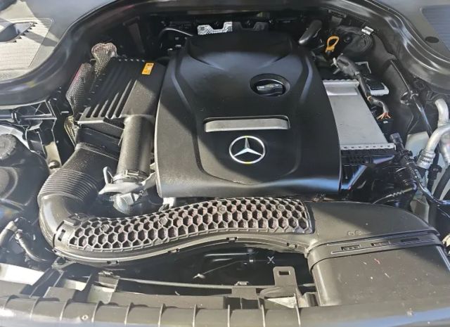 
								2018 Mercedes-Benz GLC GLC 300 Sport Utility 4D full									