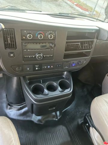 
								2021 Chevrolet Express 3500 Cargo Regular Van 3D full									