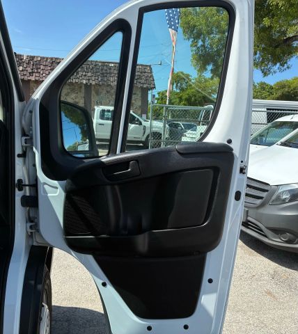 
								2023 Ram ProMaster Cargo Van 2500 High Roof Van 3D full									