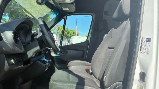 
								2023 Mercedes-Benz Sprinter 2500 Cargo High Roof w/170  WB Van 3D full									