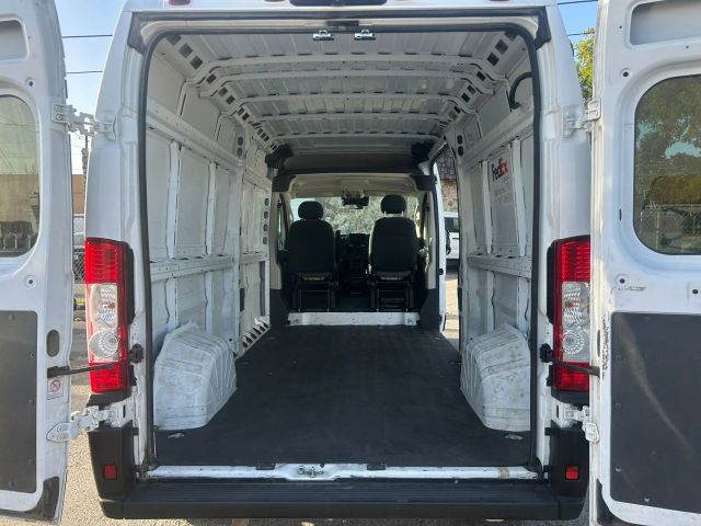 
								2022 Ram ProMaster Cargo Van 2500 High Roof Van 3D full									
