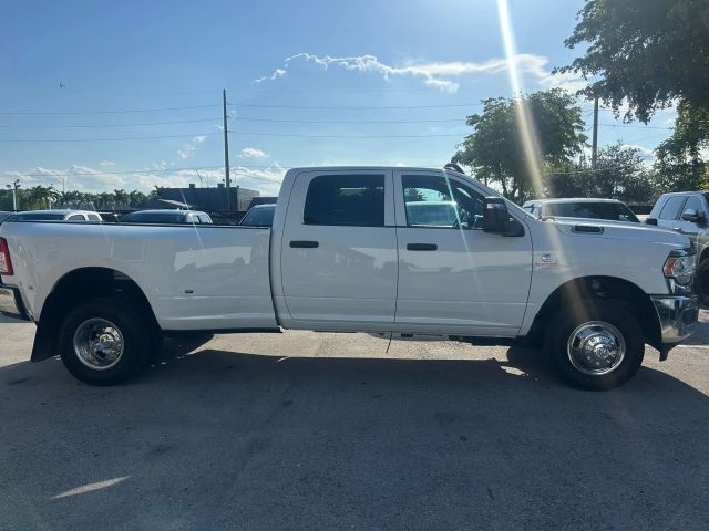 
								2023 Ram 3500 Crew Cab Tradesman Pickup 4D 8 ft full									