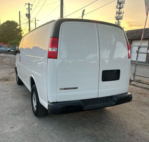 
								2021 Chevrolet Express 3500 Cargo Regular Van 3D full									