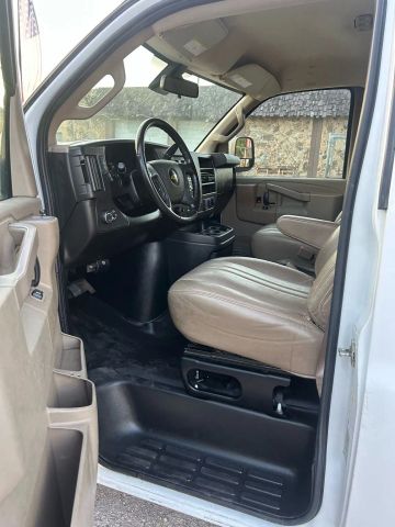 
								2021 Chevrolet Express 3500 Cargo Regular Van 3D full									