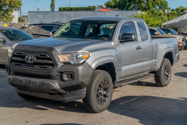 
								2017 Toyota Tacoma Access Cab SR Pickup 4D 6 ft full									