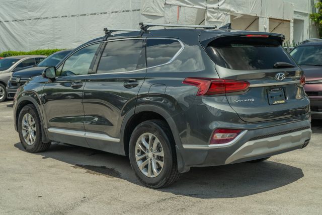
								2020 Hyundai Santa Fe 2.4 SEL Sport Utility 4D full									