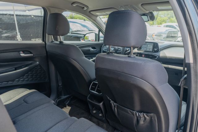 
								2020 Hyundai Santa Fe 2.4 SEL Sport Utility 4D full									