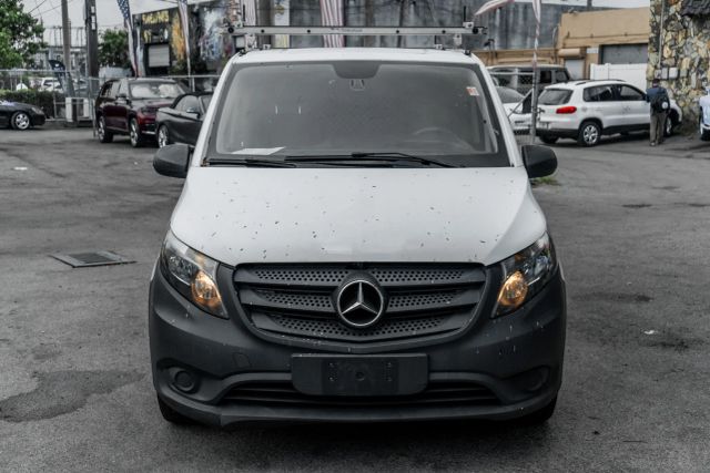 
								2018 Mercedes-Benz Metris Cargo Standard WB Van 3D full									