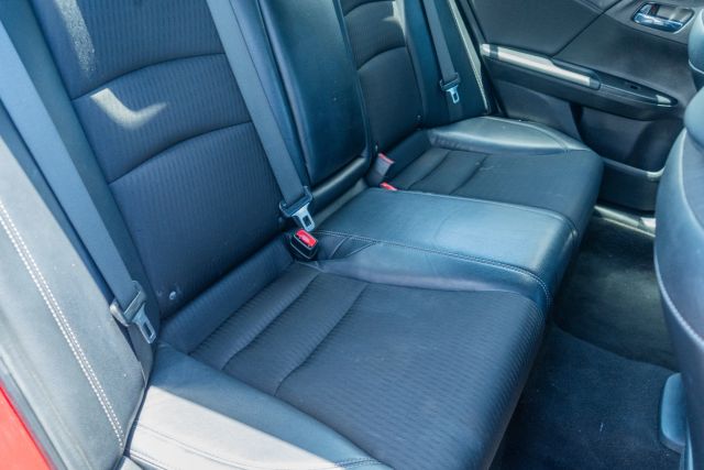 
								2017 Honda Accord Sport Sedan 4D full									