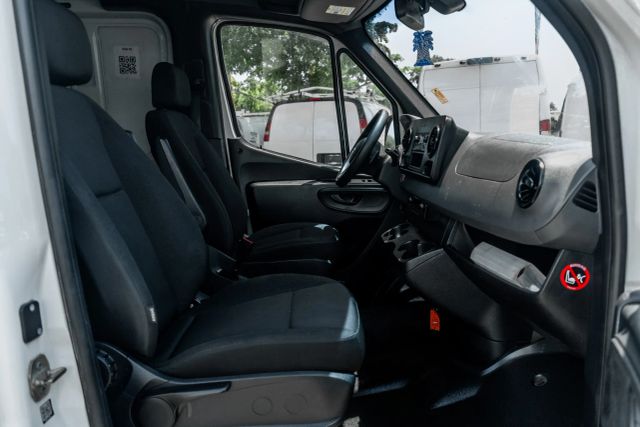 
								2021 Mercedes-Benz Sprinter 2500 Cargo High Roof w/170  WB Van 3D full									