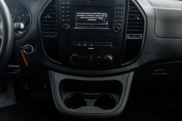 
								2018 Mercedes-Benz Metris Cargo Standard WB Van 3D full									