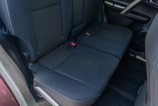 
								2018 Toyota RAV4 XLE Sport Utility 4D full									