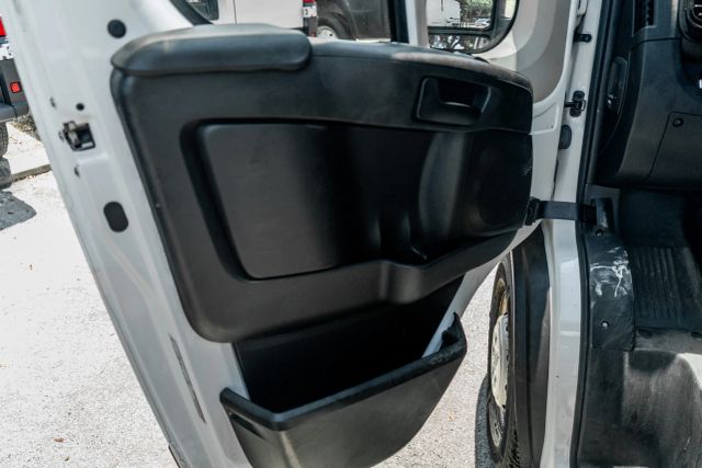 
								2022 Ram ProMaster Cargo Van 2500 High Roof Van 3D full									