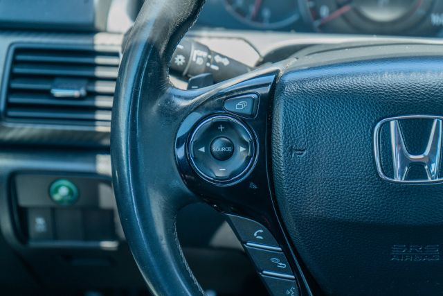 
								2017 Honda Accord Sport Sedan 4D full									