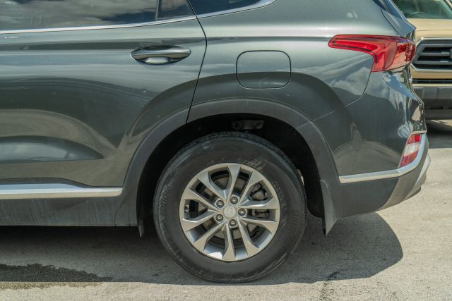 
								2020 Hyundai Santa Fe 2.4 SEL Sport Utility 4D full									