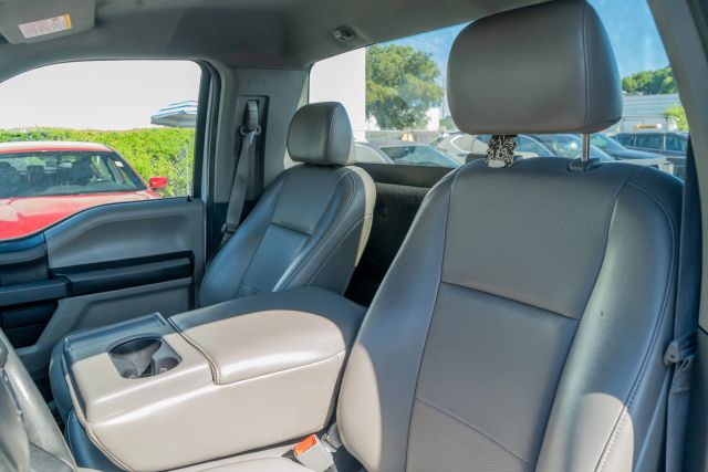 
								2020 Ford F150 Regular Cab XL Pickup 2D 8 ft full									