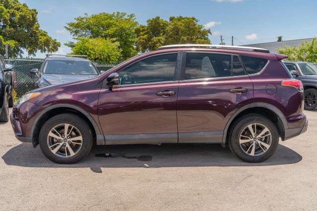 
								2018 Toyota RAV4 XLE Sport Utility 4D full									