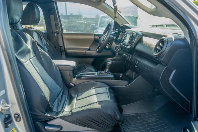 
								2017 Toyota Tacoma Access Cab SR Pickup 4D 6 ft full									