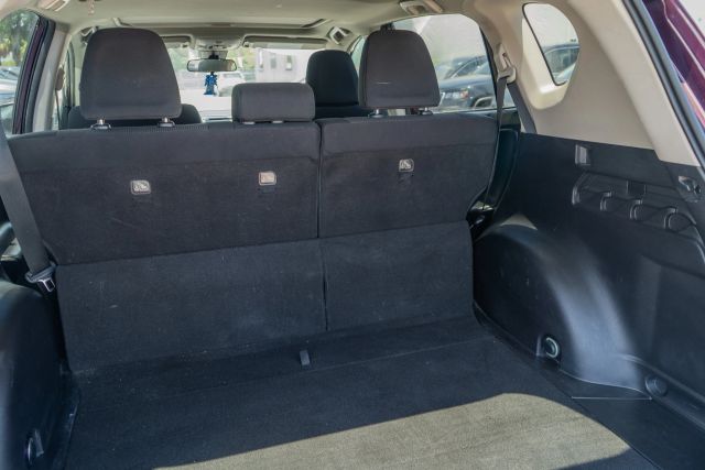 
								2018 Toyota RAV4 XLE Sport Utility 4D full									