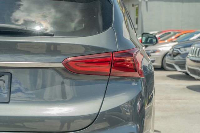 
								2020 Hyundai Santa Fe 2.4 SEL Sport Utility 4D full									