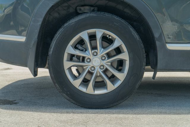 
								2020 Hyundai Santa Fe 2.4 SEL Sport Utility 4D full									