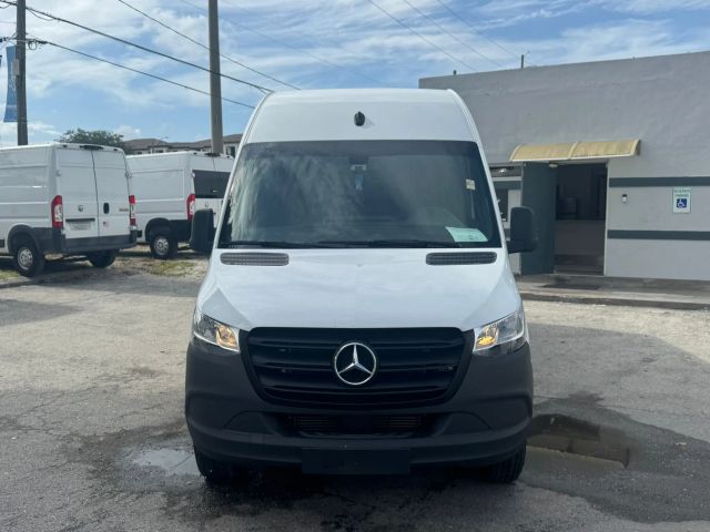 
								2023 Mercedes-Benz Sprinter 2500 Cargo High Roof w/170  WB Van 3D full									
