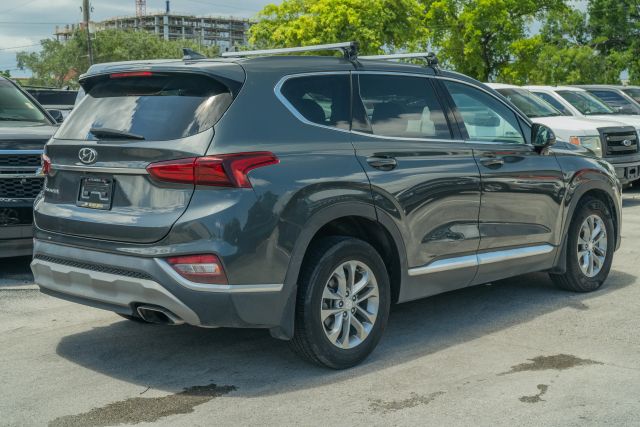 
								2020 Hyundai Santa Fe 2.4 SEL Sport Utility 4D full									
