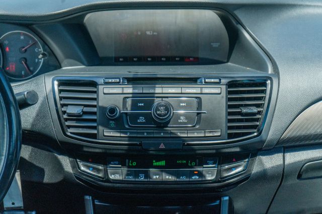 
								2017 Honda Accord Sport Sedan 4D full									