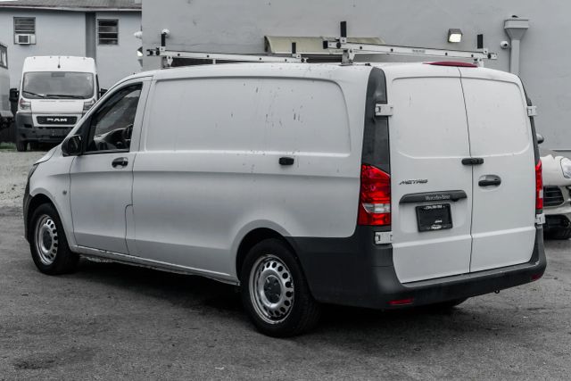 
								2018 Mercedes-Benz Metris Cargo Standard WB Van 3D full									