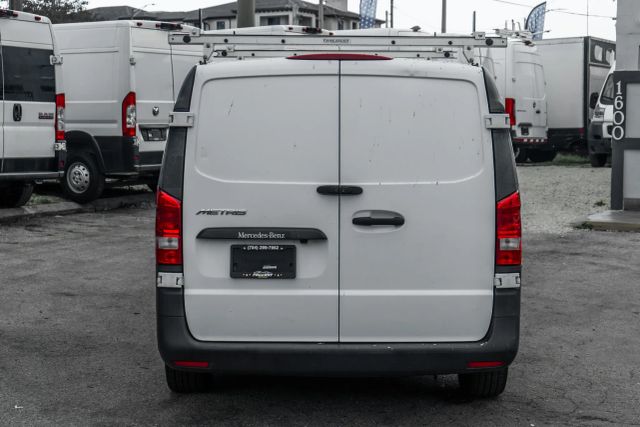 
								2018 Mercedes-Benz Metris Cargo Standard WB Van 3D full									