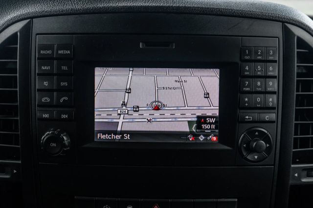 
								2018 Mercedes-Benz Metris Cargo Standard WB Van 3D full									