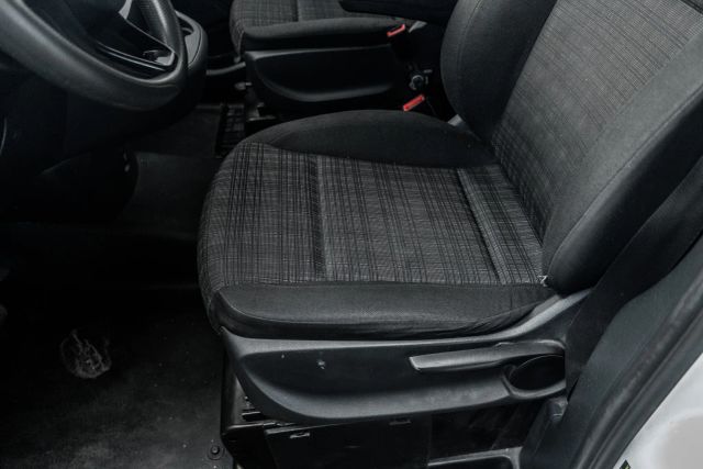 
								2018 Mercedes-Benz Metris Cargo Standard WB Van 3D full									