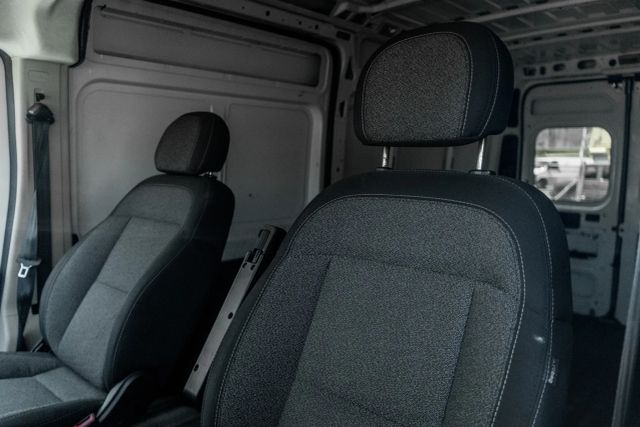 
								2022 Ram ProMaster Cargo Van 2500 High Roof Van 3D full									