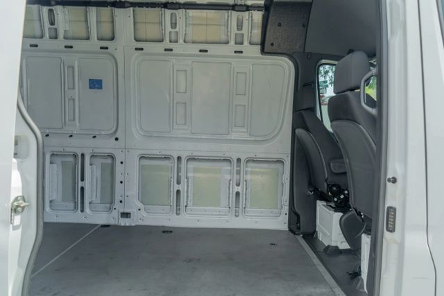 
								2023 Mercedes-Benz Sprinter 2500 Cargo High Roof w/170  WB Van 3D full									