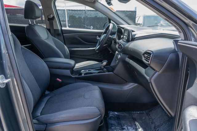 
								2020 Hyundai Santa Fe 2.4 SEL Sport Utility 4D full									