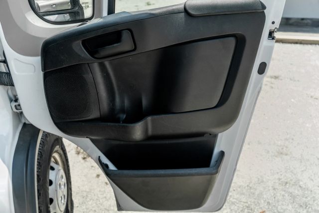 
								2022 Ram ProMaster Cargo Van 2500 High Roof Van 3D full									