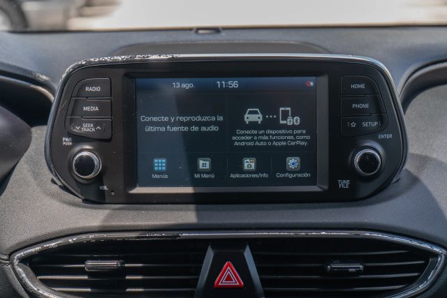 
								2020 Hyundai Santa Fe 2.4 SEL Sport Utility 4D full									