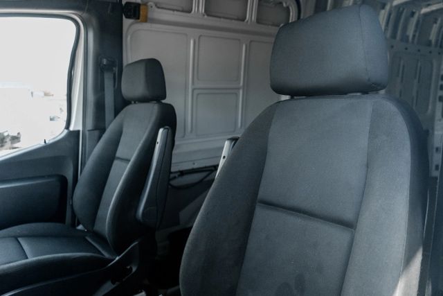 
								2021 Mercedes-Benz Sprinter 2500 Cargo High Roof w/170  WB Van 3D full									