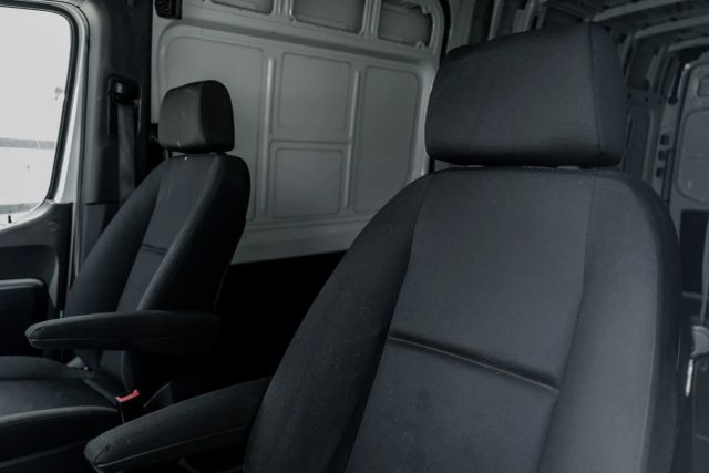 
								2023 Mercedes-Benz Sprinter 2500 Cargo High Roof w/170  WB Van 3D full									