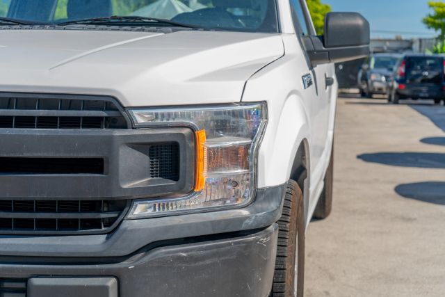 
								2020 Ford F150 Regular Cab XL Pickup 2D 8 ft full									