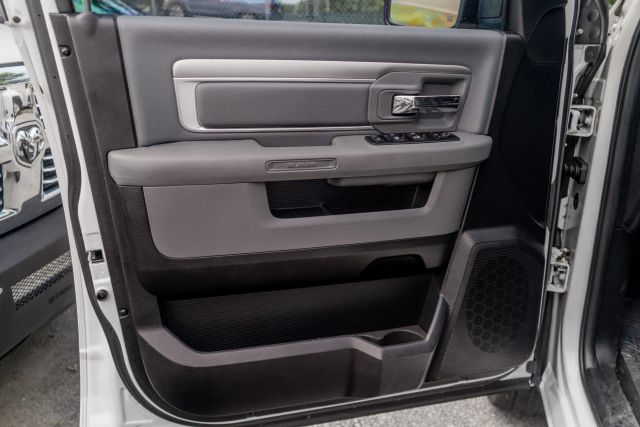 
								2014 Ram 1500 Crew Cab Big Horn Pickup 4D 6 1/3 ft full									