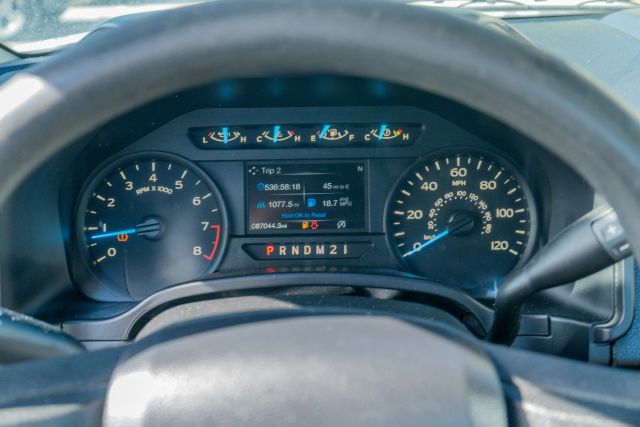 
								2020 Ford F150 Regular Cab XL Pickup 2D 8 ft full									