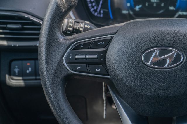 
								2020 Hyundai Santa Fe 2.4 SEL Sport Utility 4D full									