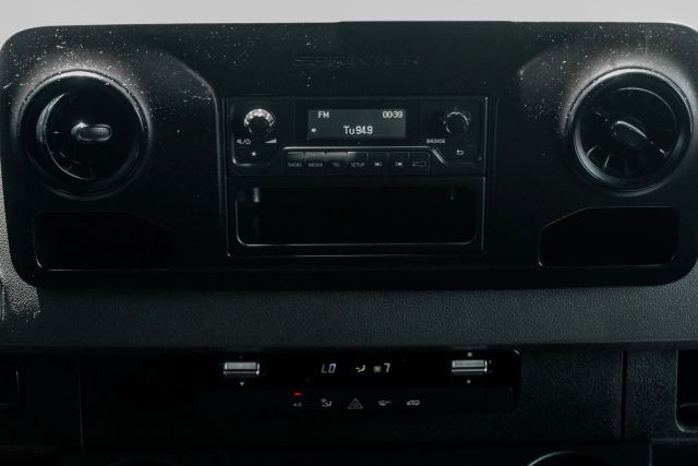 
								2021 Mercedes-Benz Sprinter 2500 Cargo High Roof w/170  WB Van 3D full									