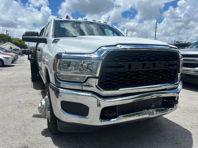
								2022 Ram 3500 Crew Cab & Chassis Tradesman Cab & Chassis 4D full									
