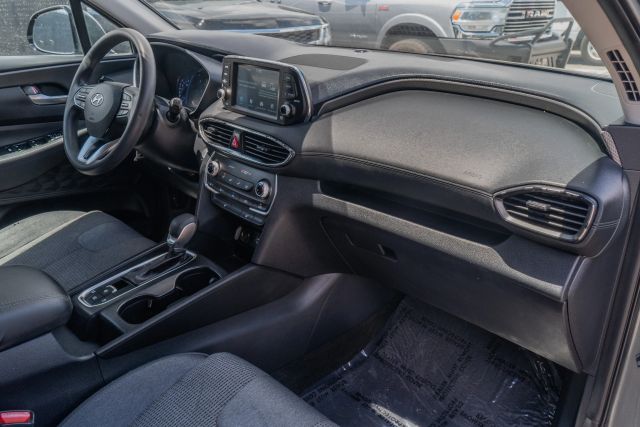 
								2020 Hyundai Santa Fe 2.4 SEL Sport Utility 4D full									