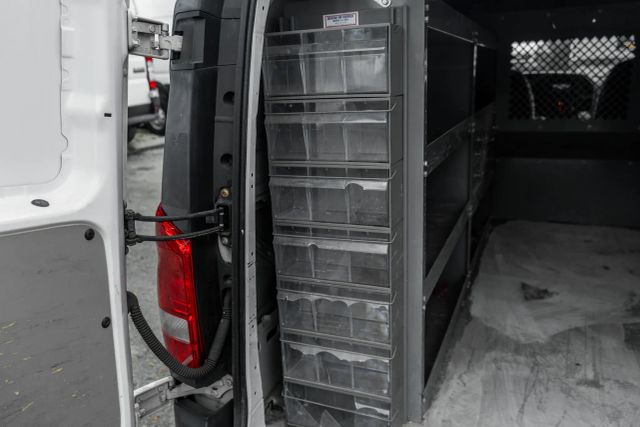 
								2018 Mercedes-Benz Metris Cargo Standard WB Van 3D full									